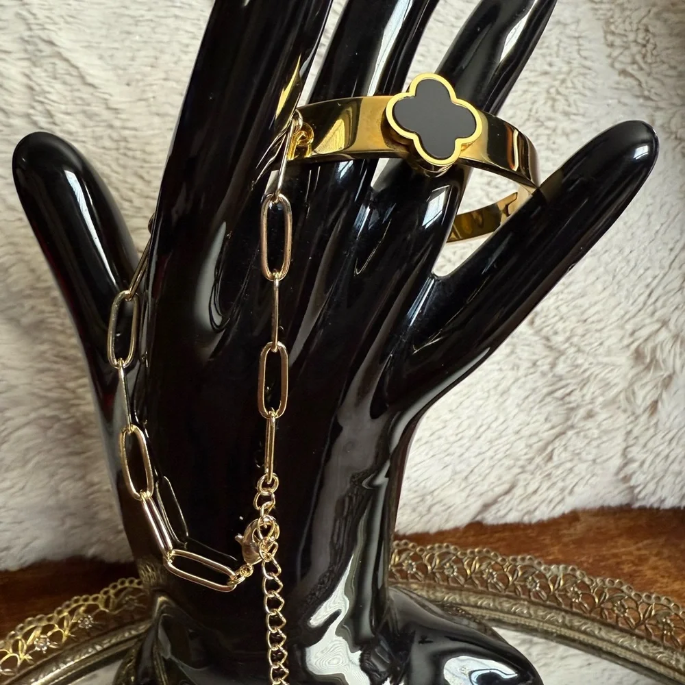 Two Gold Tone Bracelets Black Clover Leaf Clamper and Paper Clip Chain Style - Picture 4 of 11